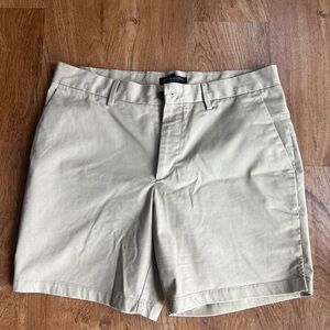 Banana Republic Men's Khaki Shorts
